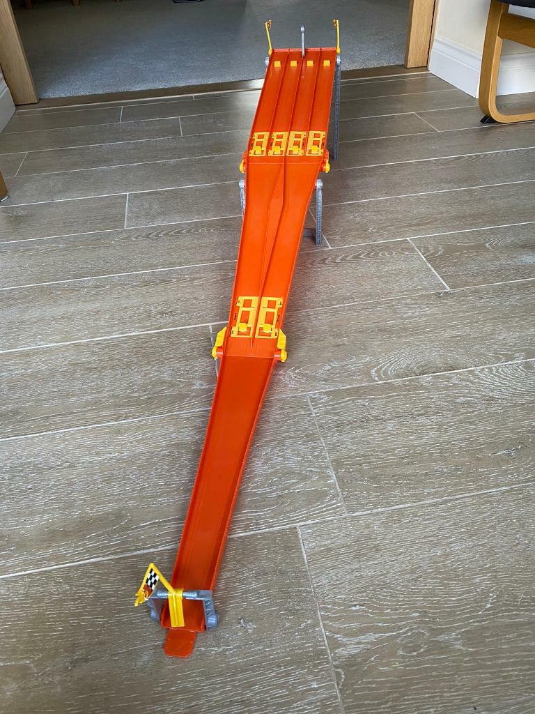 4 lane elimination track